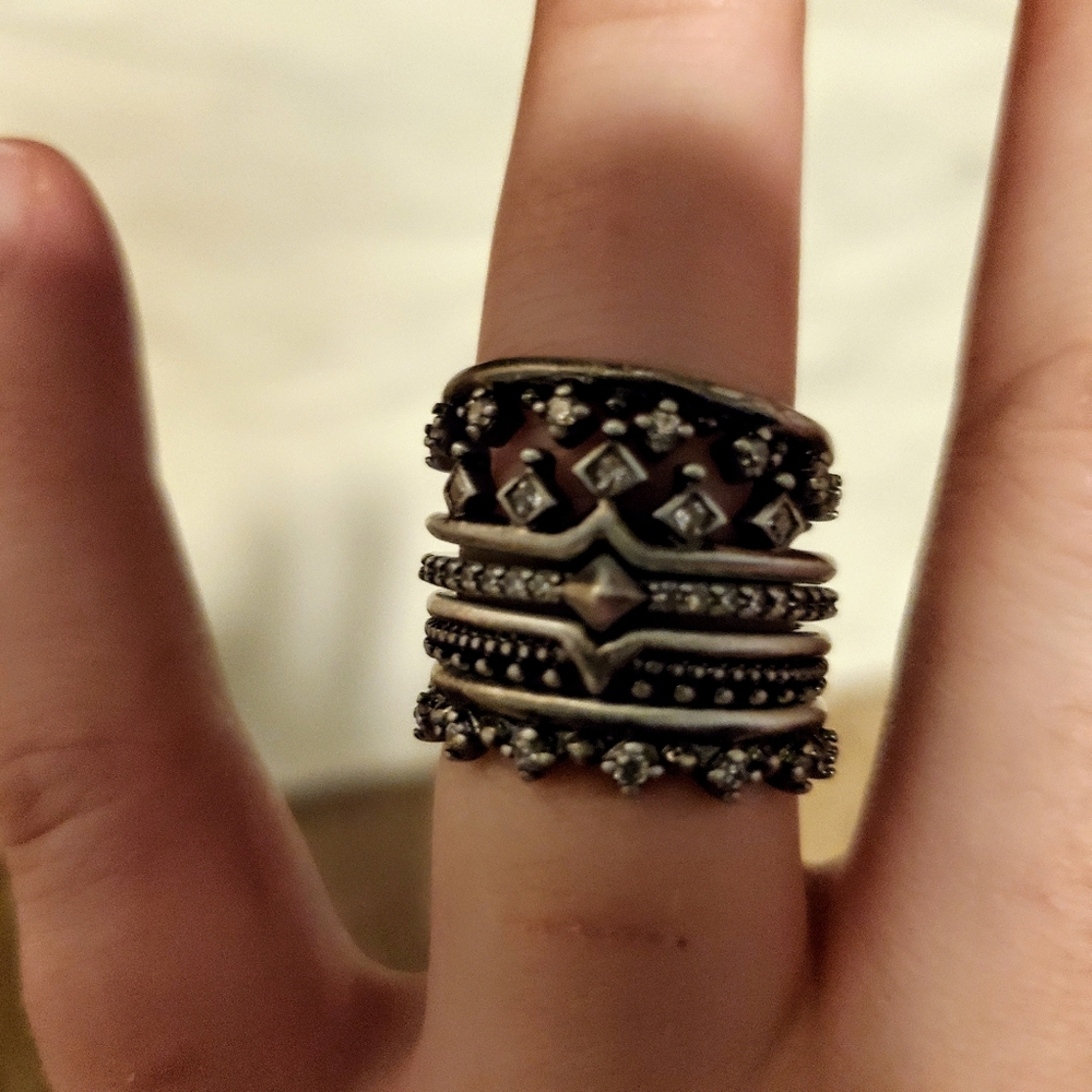 Kendra Scott stacking rings. Size 7.